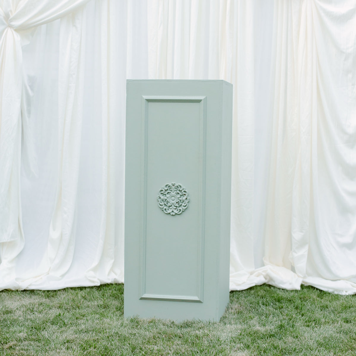 The Classic Plinth