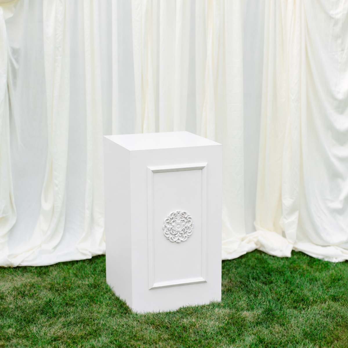 The Petite Plinth