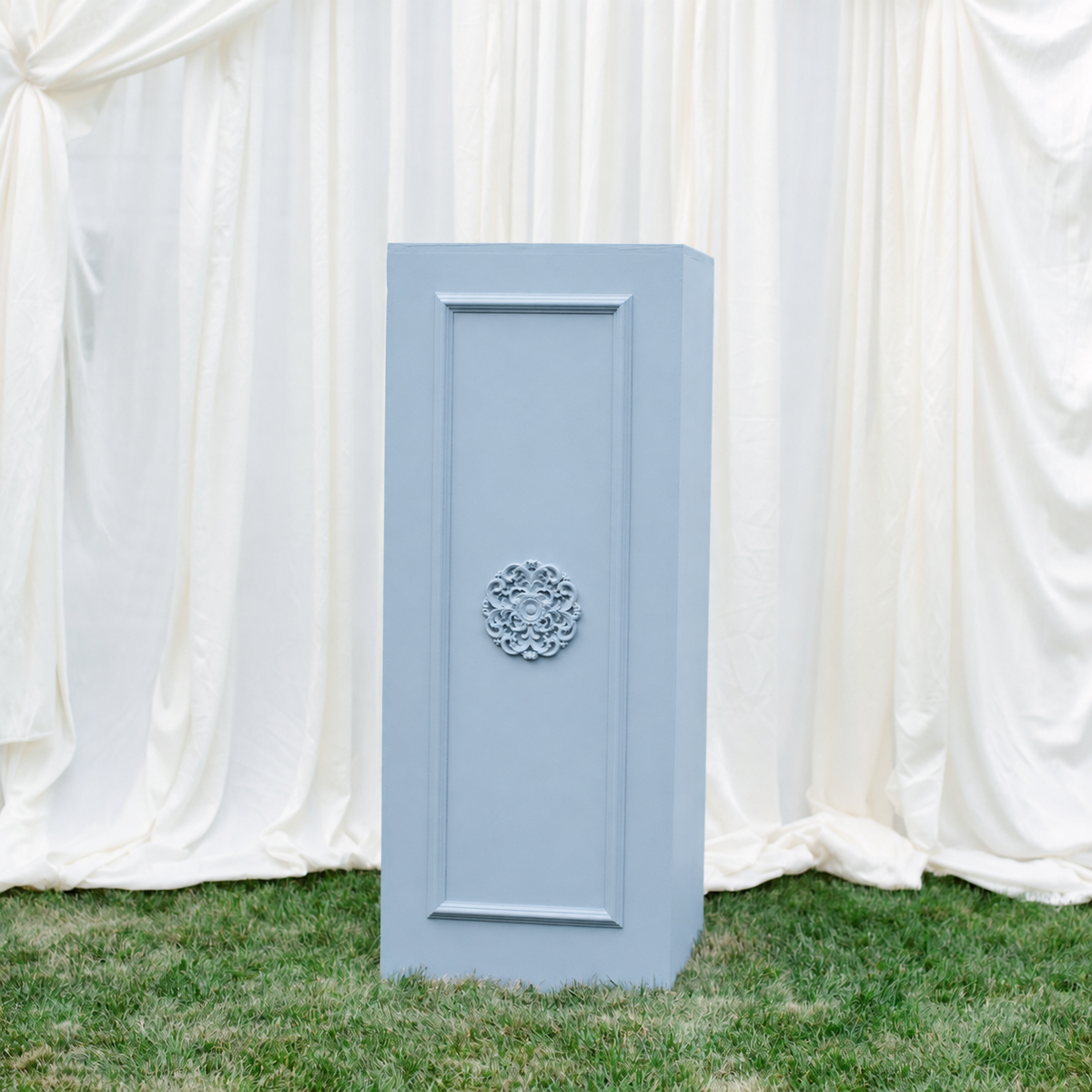 The Classic Plinth